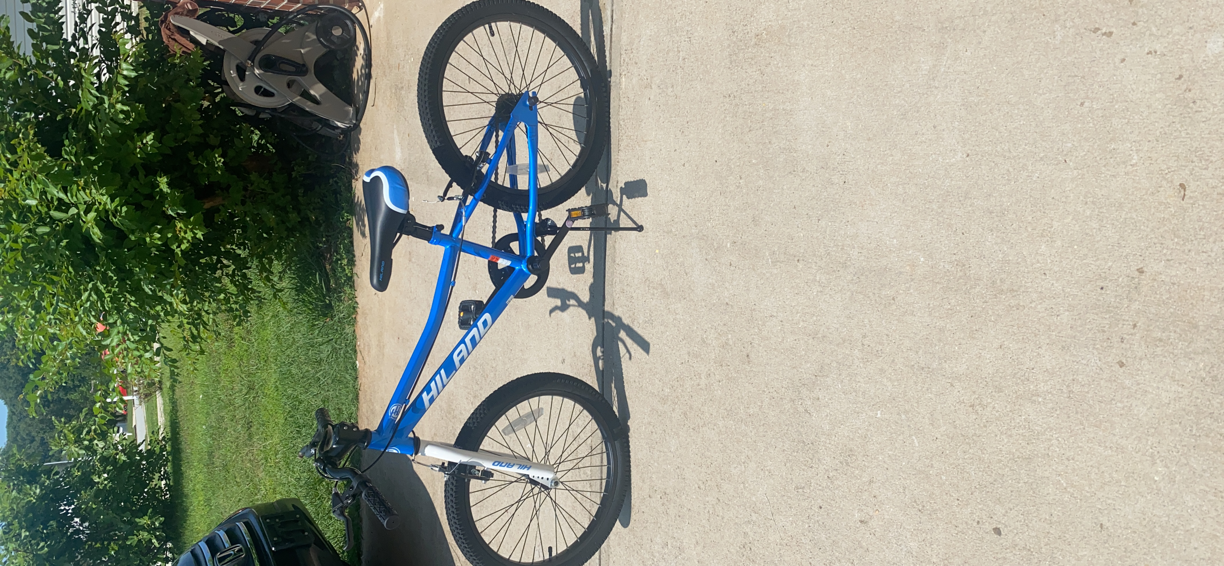 HILAND 700C Hybrid Bike, 7-Speed Urban Commuter Bicycle for Men & Women, Lightweight Aluminum Frame, Dual Disc Brakes, Low-Step Step-Through City Road Bike customer photo 2