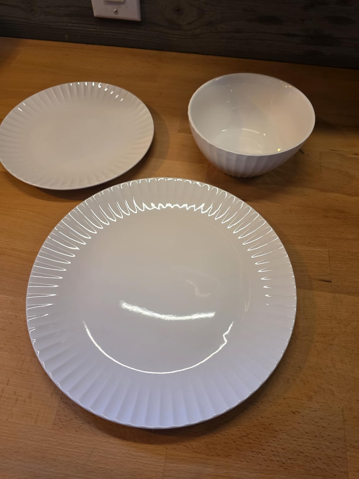 Pfaltzgraff Fluted Grace 24 Piece Porcelain Plate and Bowl Dinnerware Set, Service for 8, Fluted Design, Durable for Everyday Use, White customer photo 2