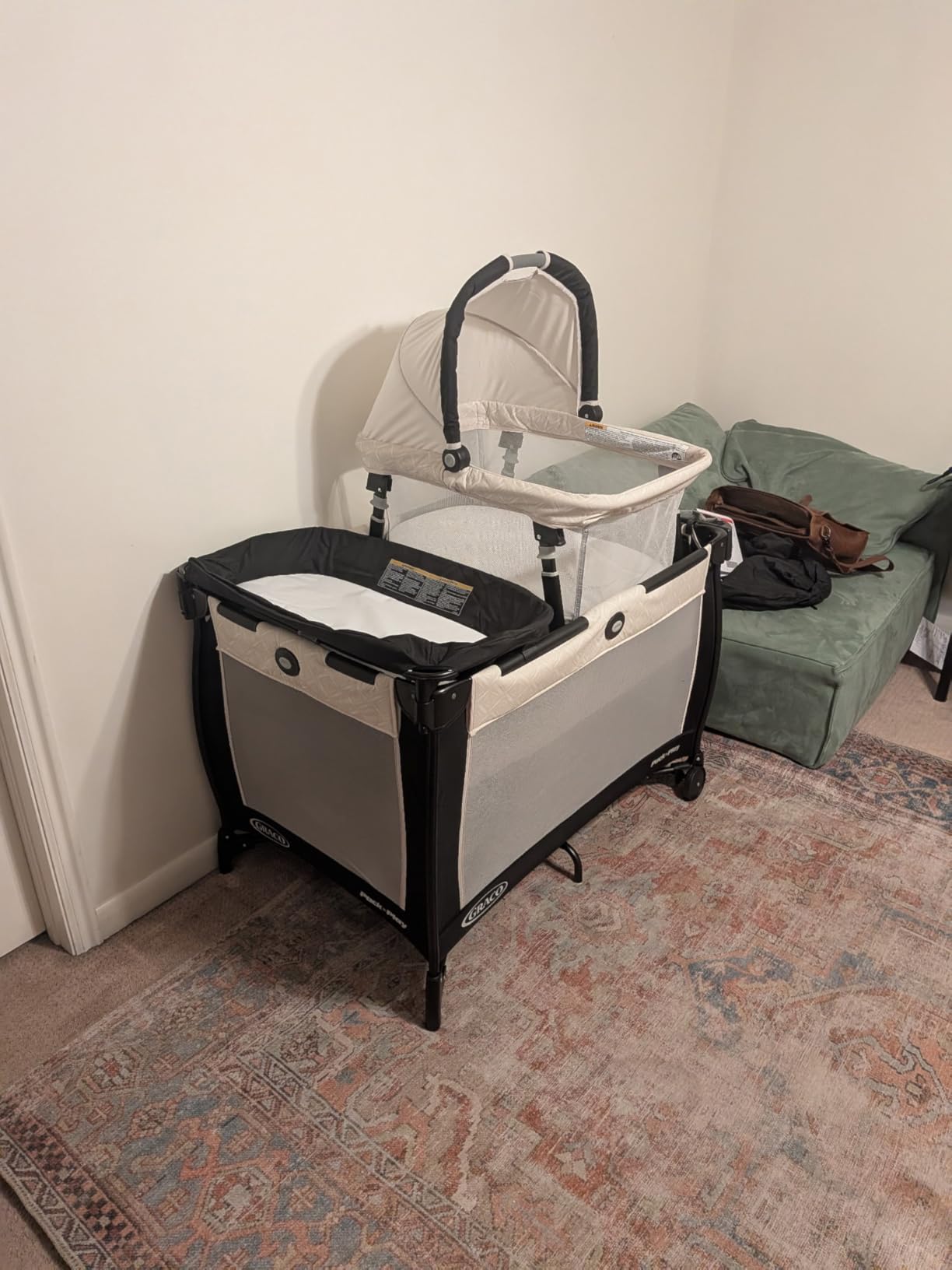 Graco Pack n' Play Close2Baby Playard with Baby Bassinet, Changing Table, Portable Infant Seat, Milan customer photo 1
