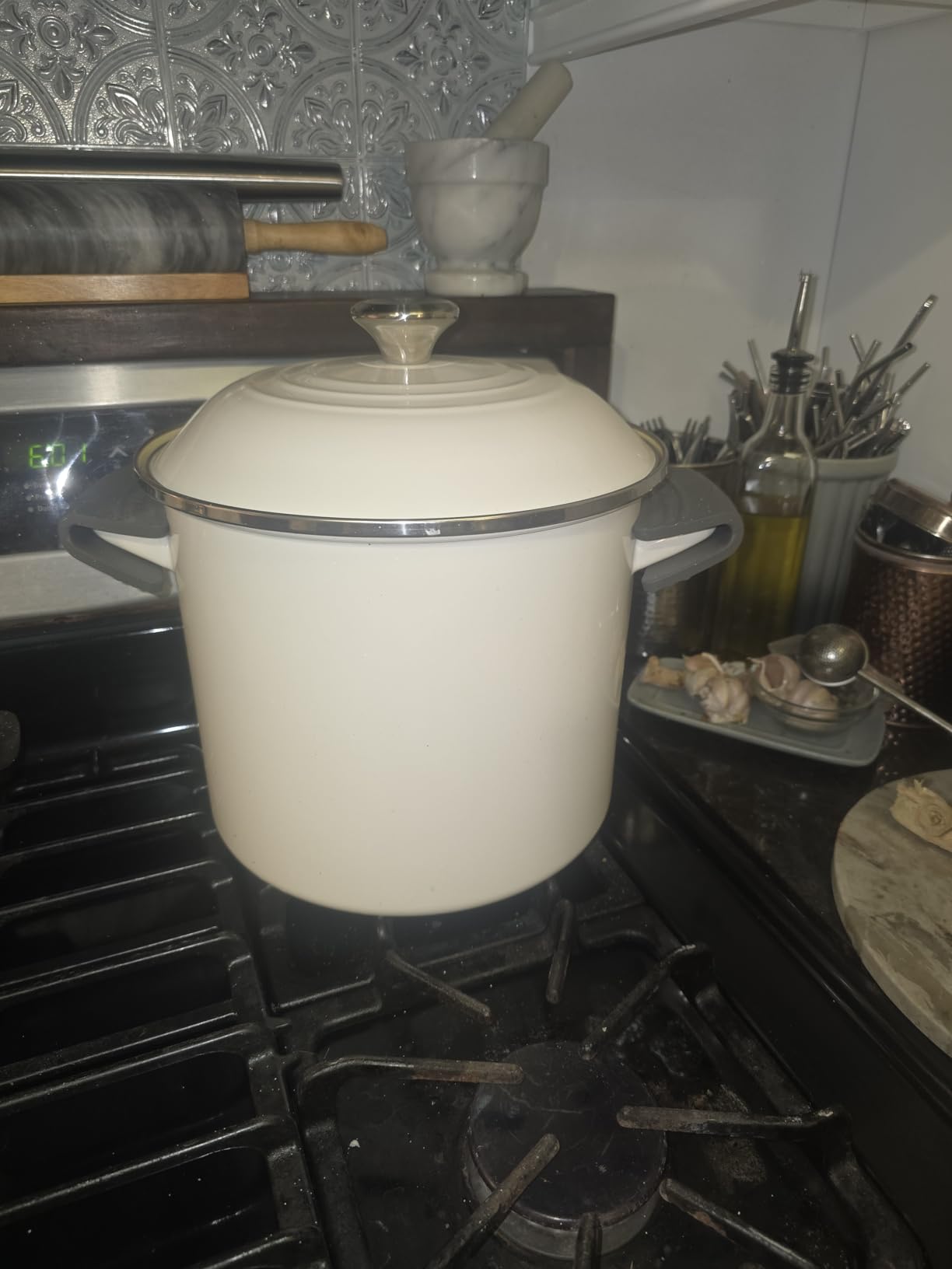 Le Creuset Enamel on Steel Traditional Stockpot, 12 qt., Sea Salt customer photo 1