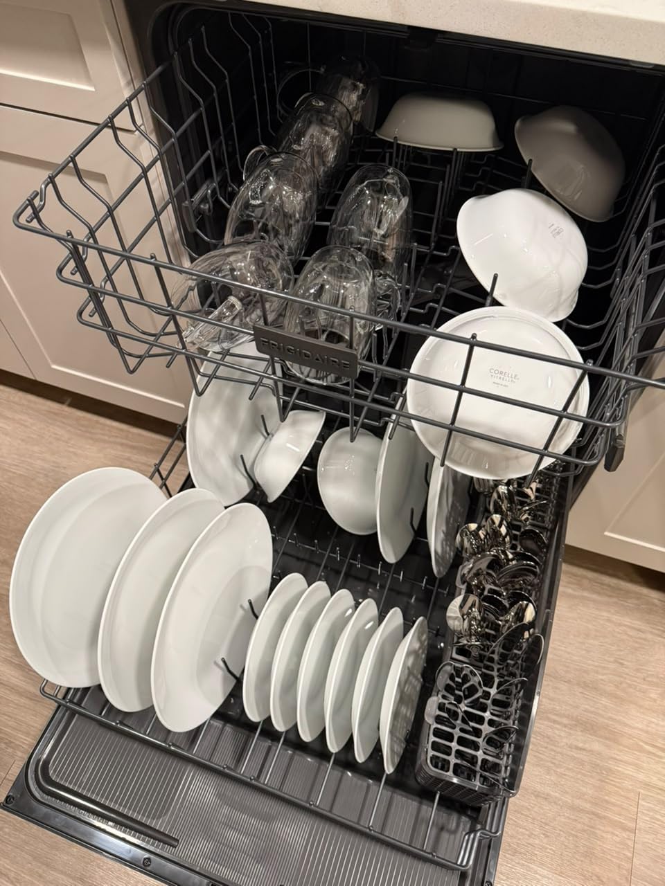 18/10 Silverware Set for 8, 40 Piece Stainless Steel Flatware Set Cutlery | Rust Proof Mirror Polished knives Forks Spoons Utensils, Dishwasher Safe for Dinner Home Kitchen, Wedding Party customer photo 2