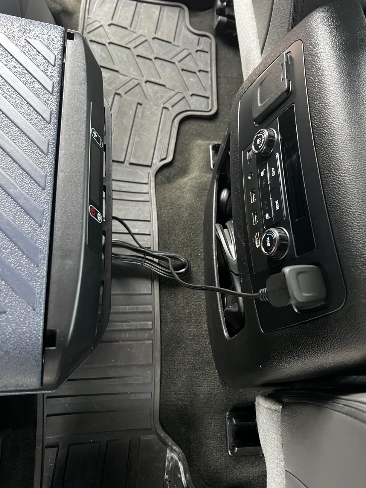 BODEGA 12 volt Car Refrigerator - 26QT Portable Freezer IPX4 Waterproof Car Fridge Electric Cooler Ultra-Quiet for Truck Van Camping Travel 12/24V DC 110~240 Volt AC,-4℉~68℉ customer photo 1