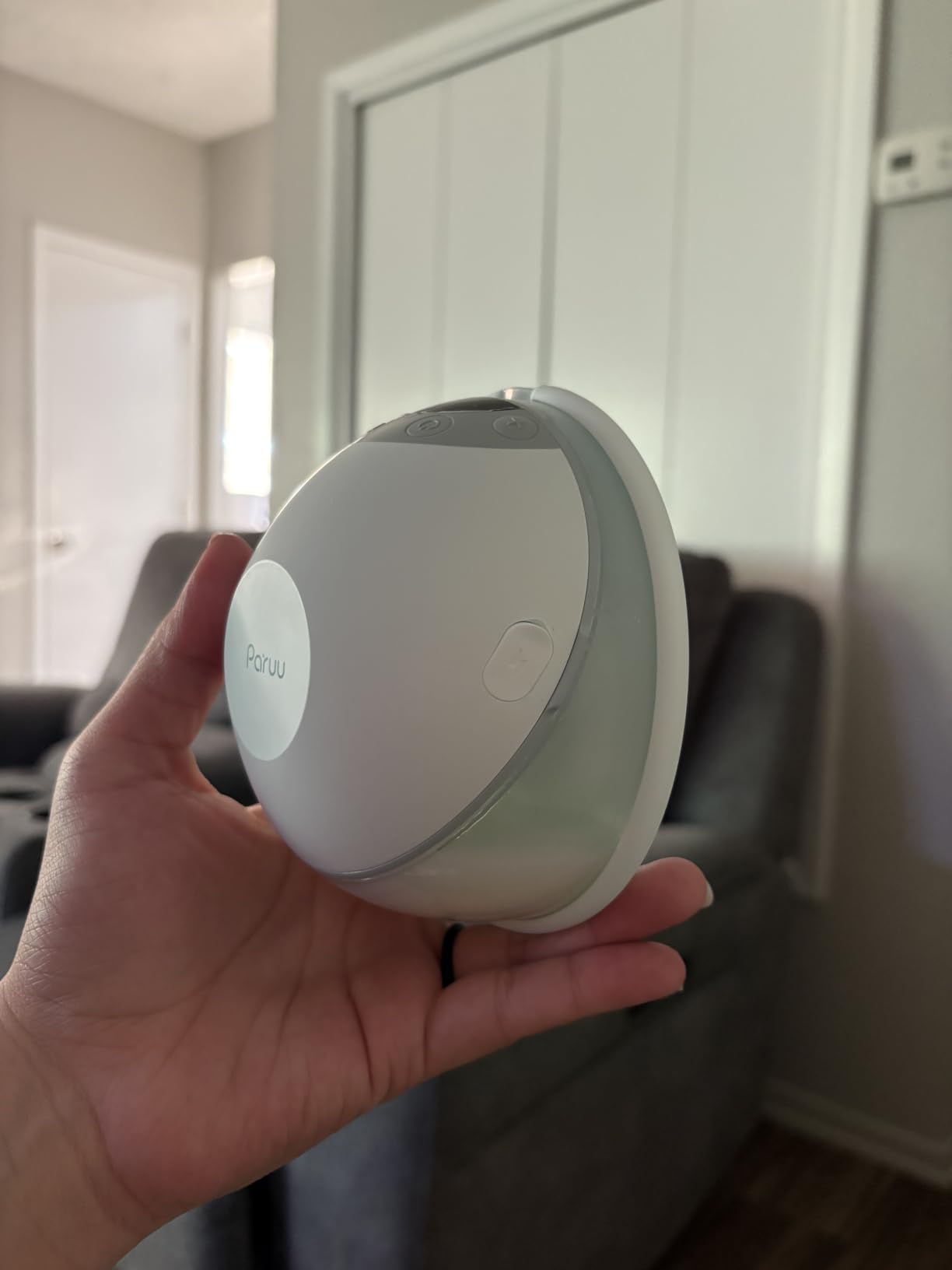 Paruu P20 Hands-Free Wearable Electric Breast Pump - 4 Modes & 12 Suction Levels, 19/21/24mm Double-Sealed Flanges, Visible Milk Volume & Pumping Time, Lightweight Portable (2 Pack, Light Green) customer photo 1