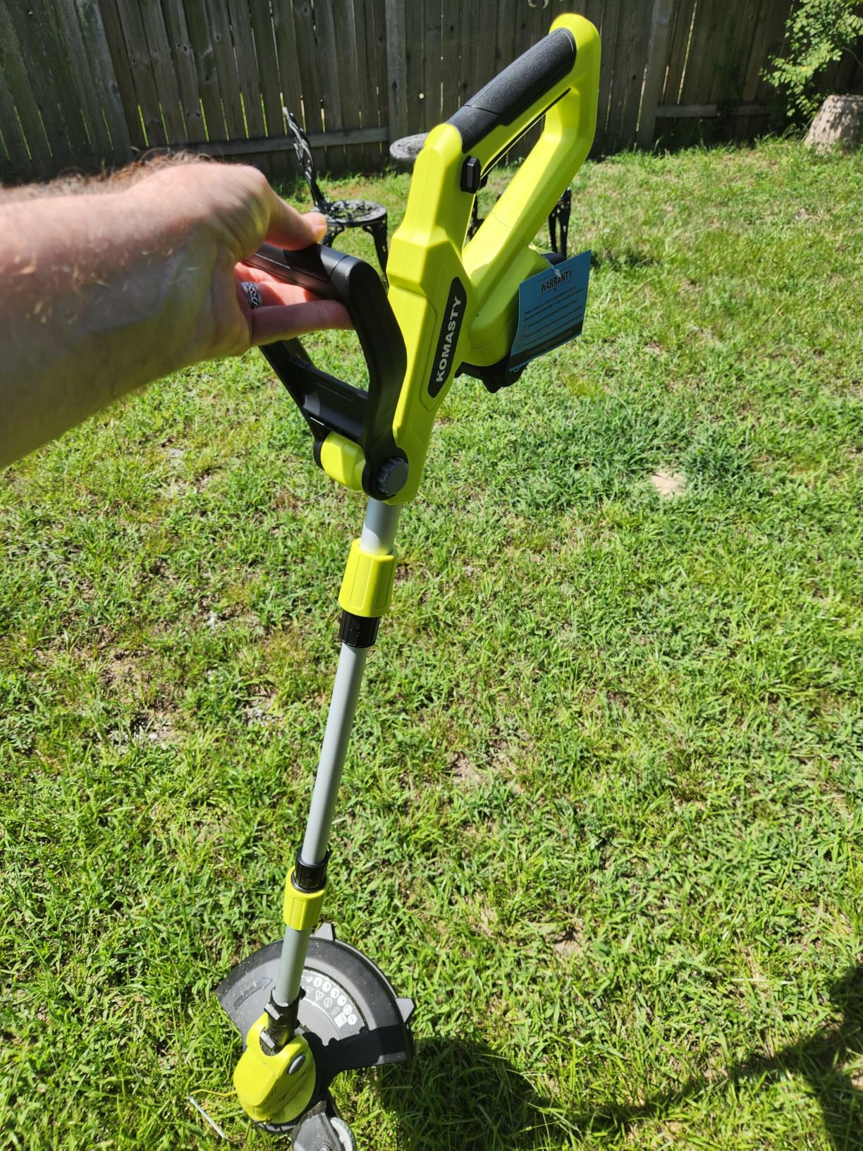20V Electric Weed Wacker Cordless Edger Lawn Tool 2 X 2.0Ah Battery Powered Weed Eater with Charger, 12 Inch Lightweight String Trimmer, Auto Line Feed Grass Cutter customer photo 1