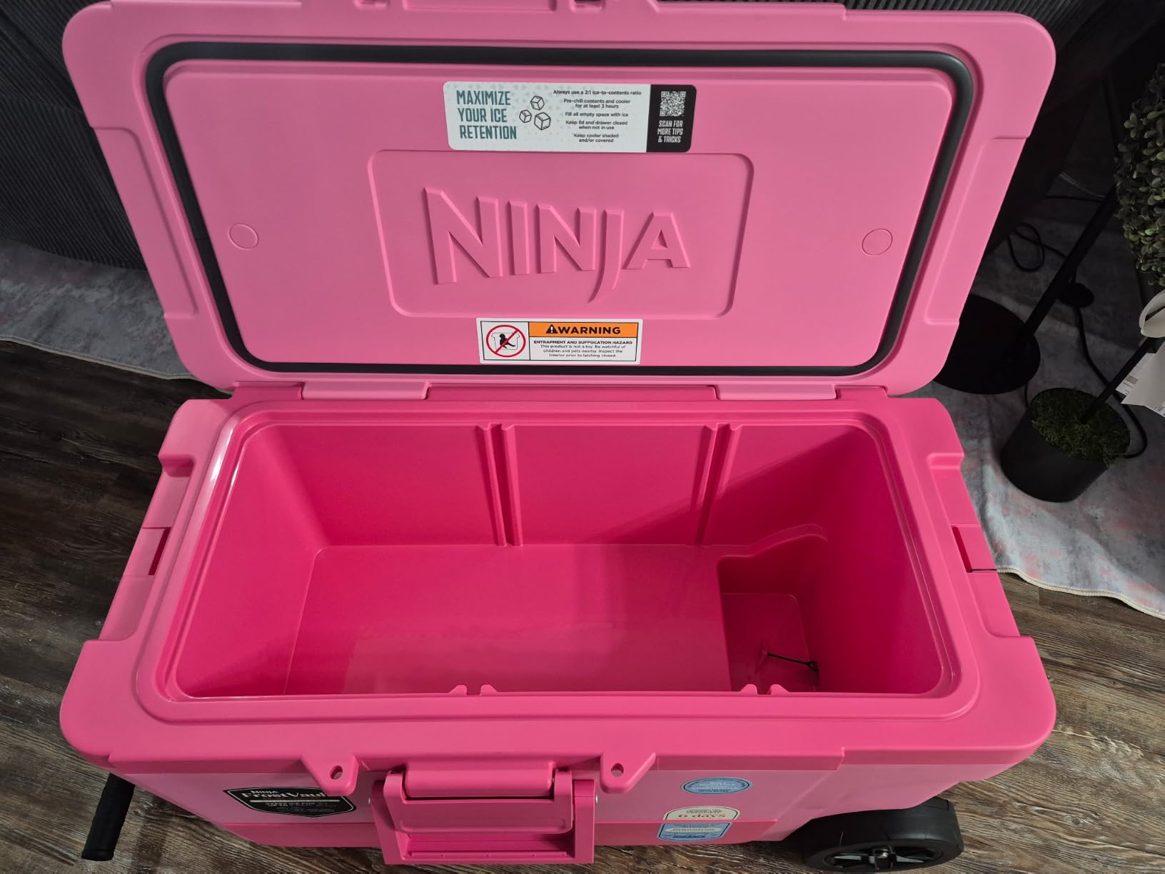 Ninja FrostVault | 65qt Wheeled Cooler with Cold Dry Zone | Integrated Fridge-Temp Dry Storage Drawer | Premium Heavy-Duty Insulated Cooler | Keeps Ice for Days | Charcoal Gray | FB265CG customer photo 1