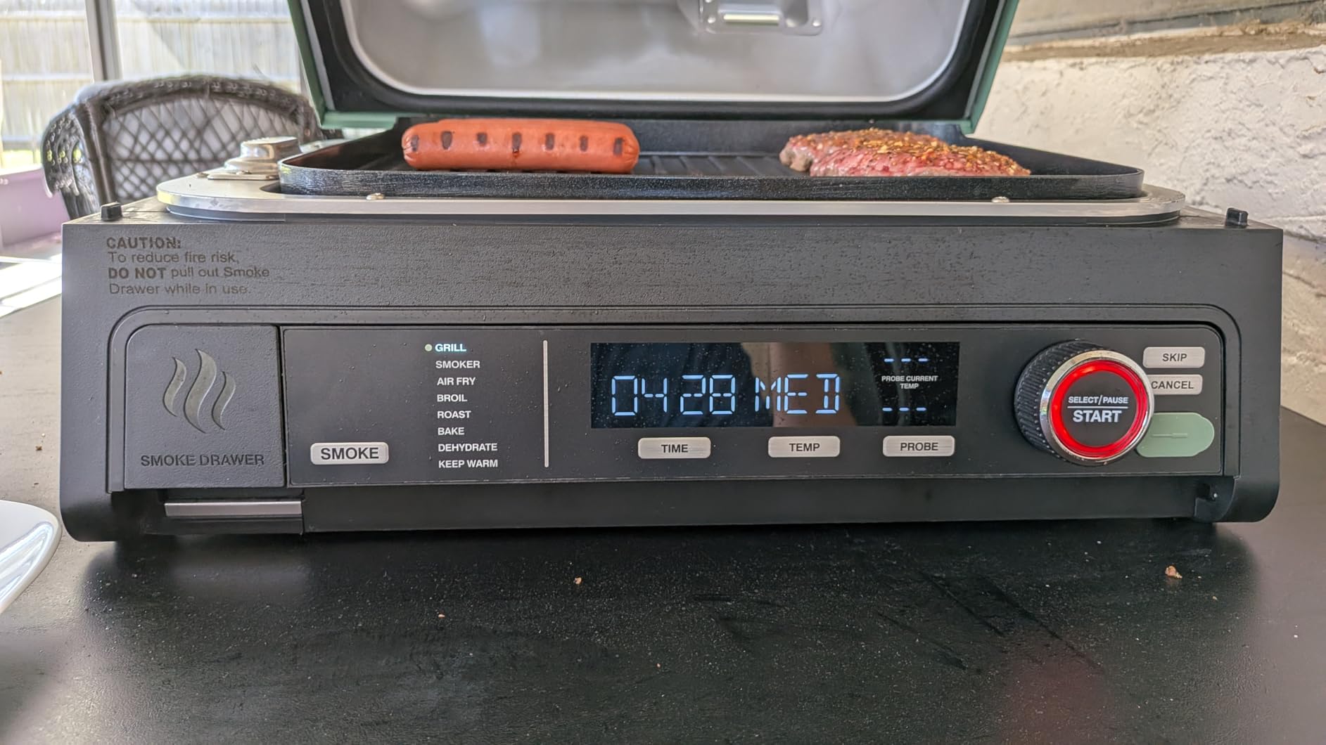 Cuisinart FlavorBoost 8-in-1 Outdoor Electric BBQ Grill & Portable Smoker, Air Fryer Grill Combo with Smart Probe, Smoke Drawer, 154 sq. in., CEG-1302 customer photo 2