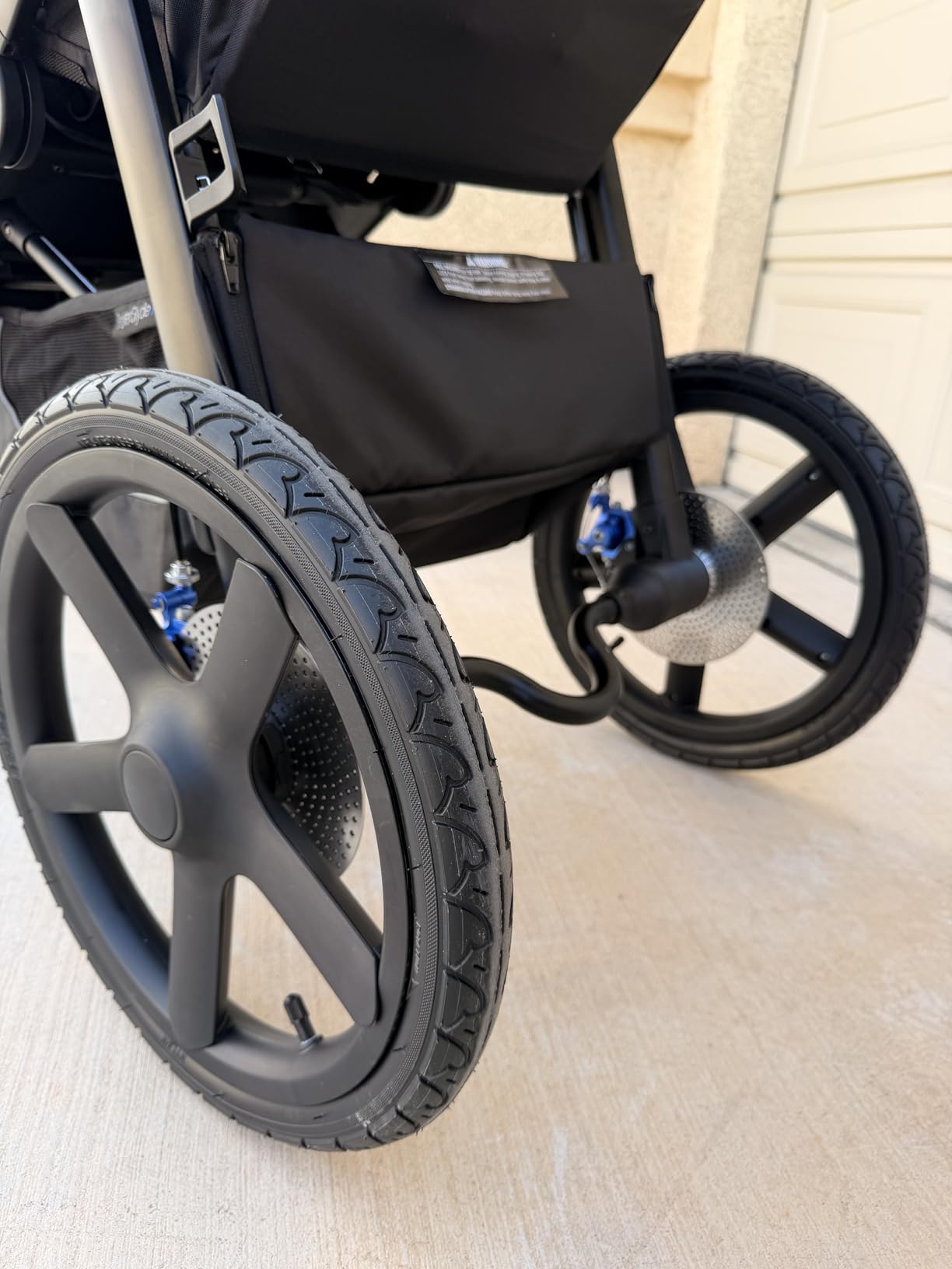Delta Children - Jeep PowerGlyde Pro Jogging Stroller - 1-Step Back Brake & Hand Deceleration Disc Brakes for Speed Control - 1 Hand Fold, Soft Gray customer photo 1