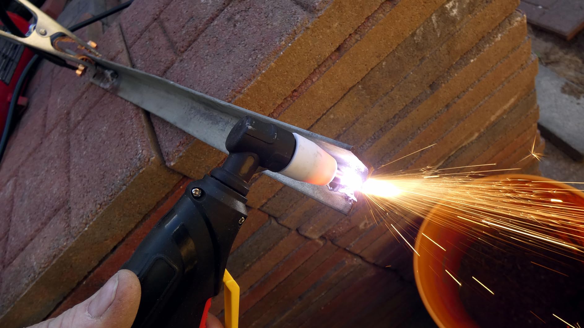 YESWELDER 50A Plasma Cutter, 110/220V, 1/2 in Clean Cut at 220V | Large Digital Display, Air Pressure, Voltage, Current and Error Codes, Built-In Rear Air Filter, Beginner-friendly customer photo 1