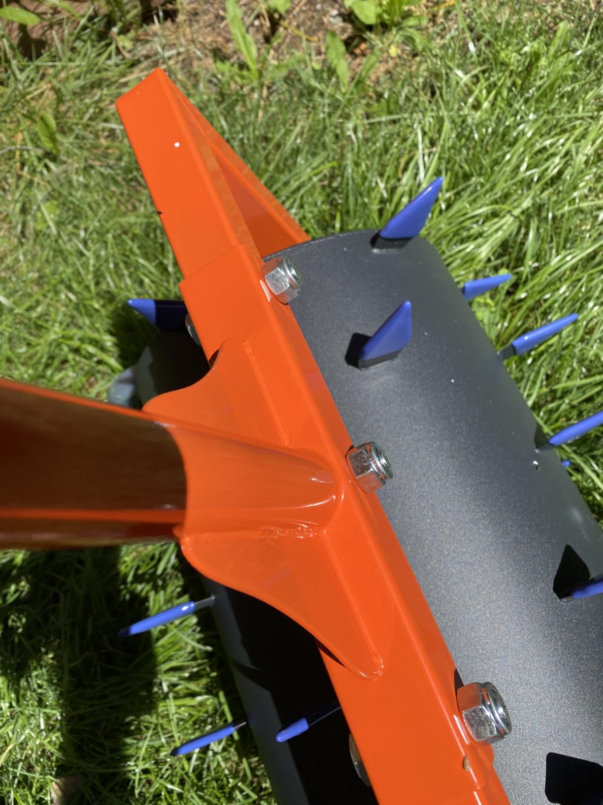 Rolling Lawn Aerator Grass Aerator, Steel Spike Roller Aerators Push Manual Lawn Aerators Machine, Rotary Aeration Tool for Lawns Soil Aerating, Aerator Lawn Tool for Garden Yard Turf Care - Orange customer photo 2