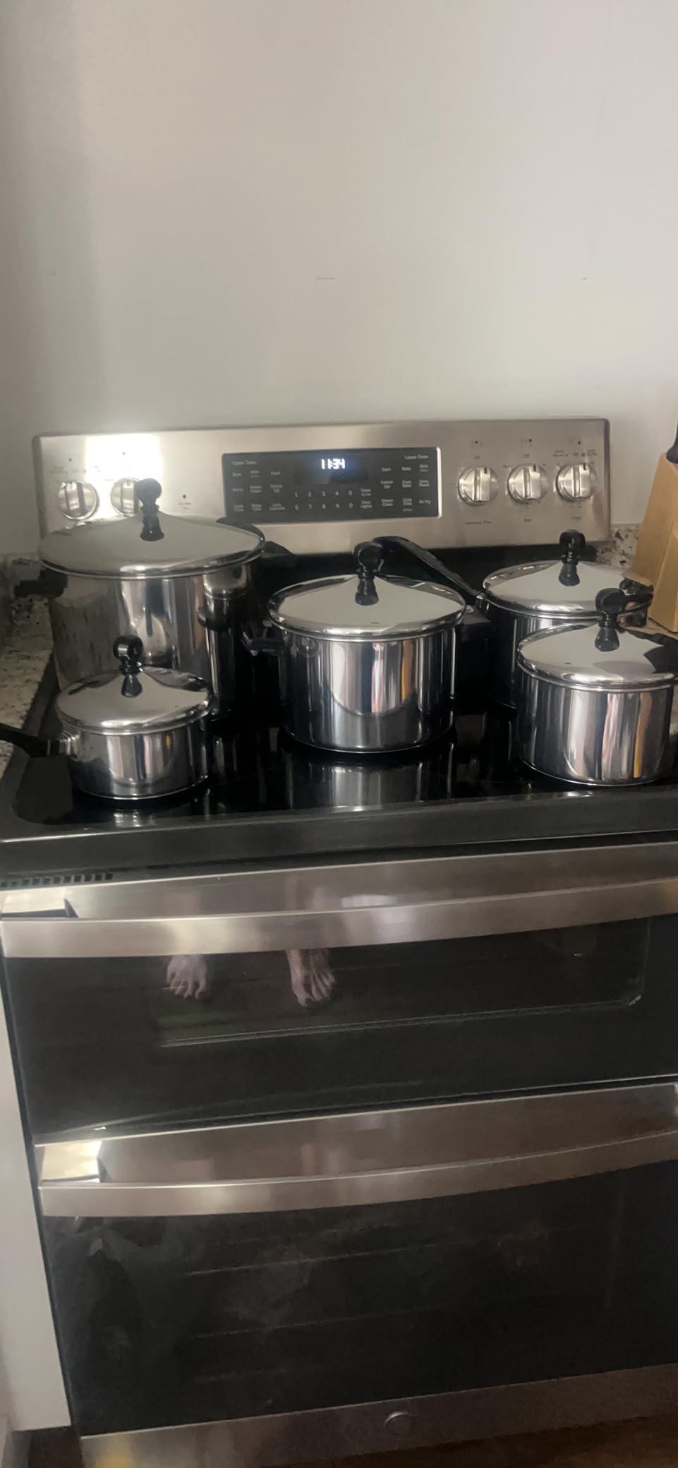 Farberware Classic Series Stainless Steel Saute Pan with Lid, 2.75 Qt | Large pan with lid, frying pan stainless steel, dishwasher-safe, oven safe pan to 350F, stainless steel cookware, silver customer photo 2