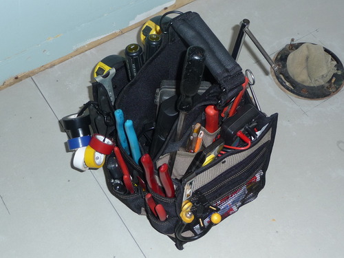 CLC Custom LeatherCraft 1528 Large Electrical and Maintenance Tool Carrier, Black customer photo 1