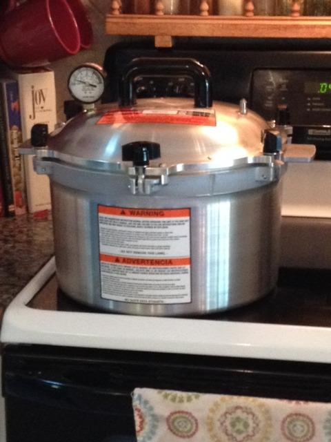 All American 1930: 10.5qt Pressure Cooker/Canner (The 910) - Exclusive Metal-to-Metal Sealing System - Easy to Open & Close - Suitable for Gas, Electric, or Flat Top Stoves - Made in the USA customer photo 1