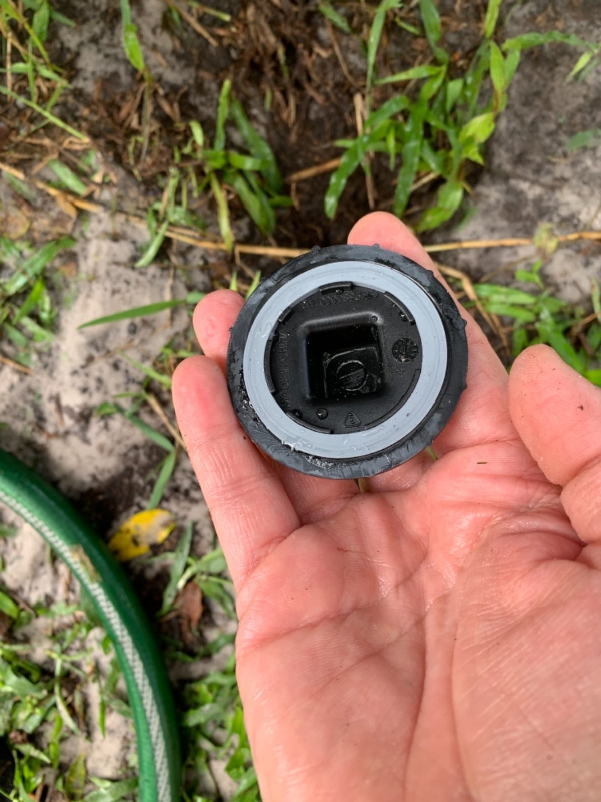 Rubbermaid Commercial Products Stock Tank Float Valve, Monitors Water Level Consistency, Compatible with all Stock Tanks customer photo 2