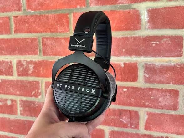 beyerdynamic DT 990 Pro (250 Ohm), Open-Back Studio Headphones, Black customer photo 2