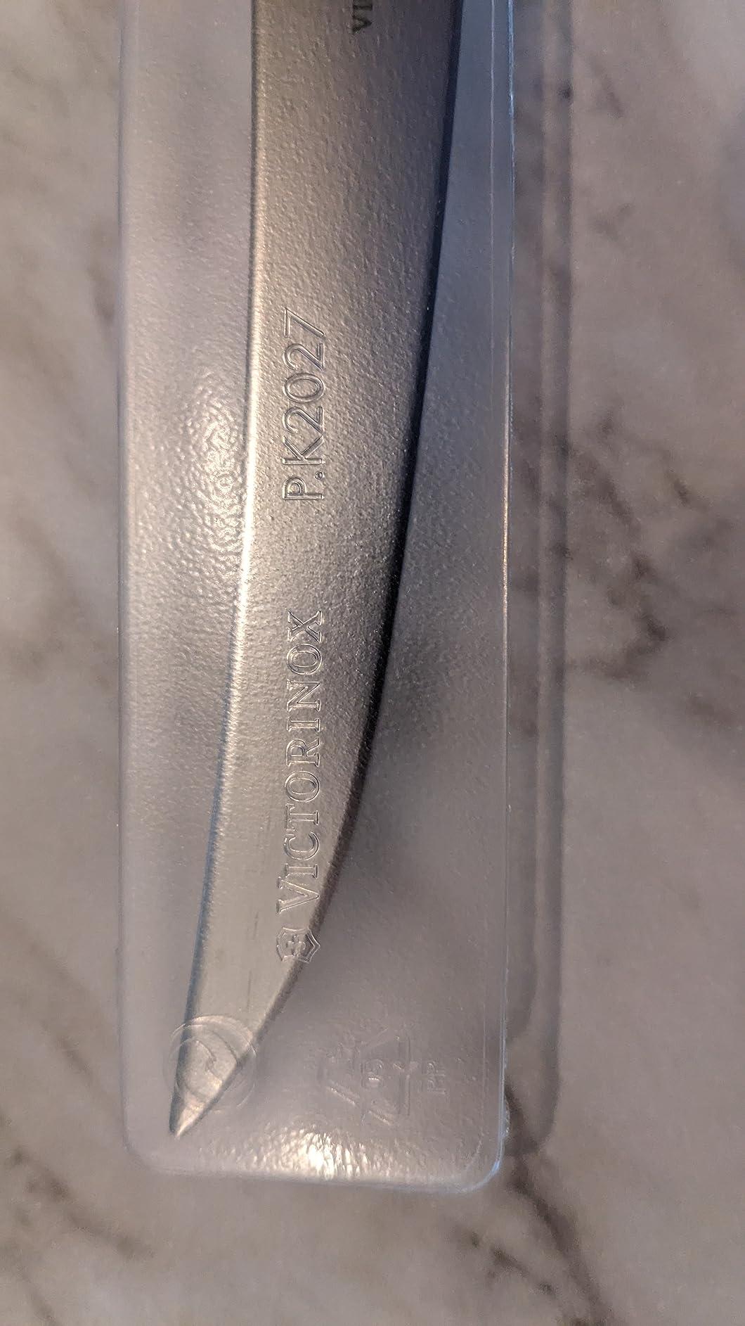 Victorinox Fibrox 6-In Curved Boning & Fillet Knife, Flexible Steel Blade customer photo 2