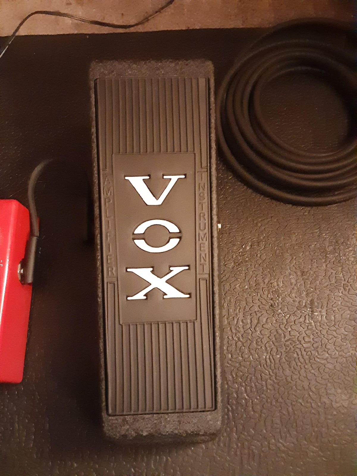 Vox V845 Wah Guitar Effects Pedal w/All-black Coated Finish customer photo 1