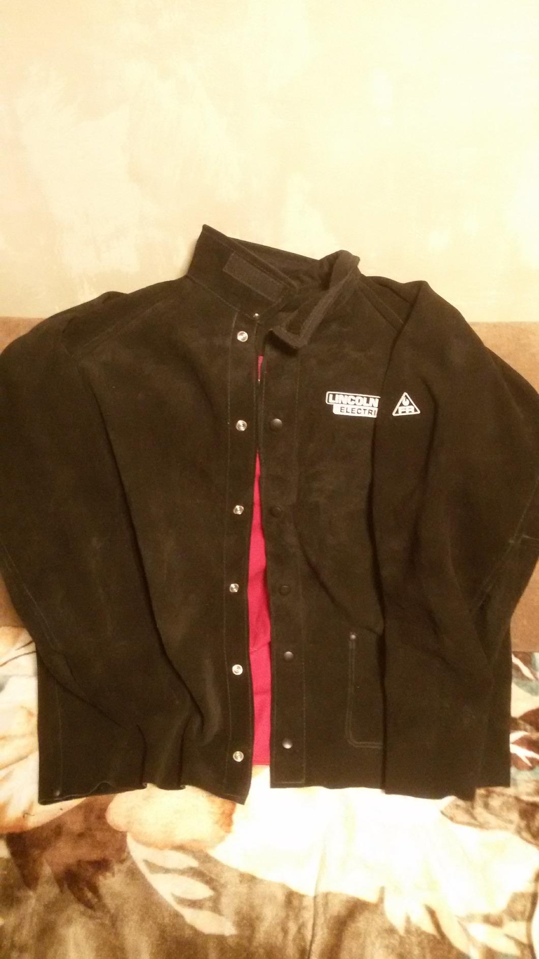 Lincoln Electric Heavy Duty Leather Welding Jacket | Ideal for High Amperage or Out of Position Welding | Medium | K2989-M, Black/Red customer photo 2