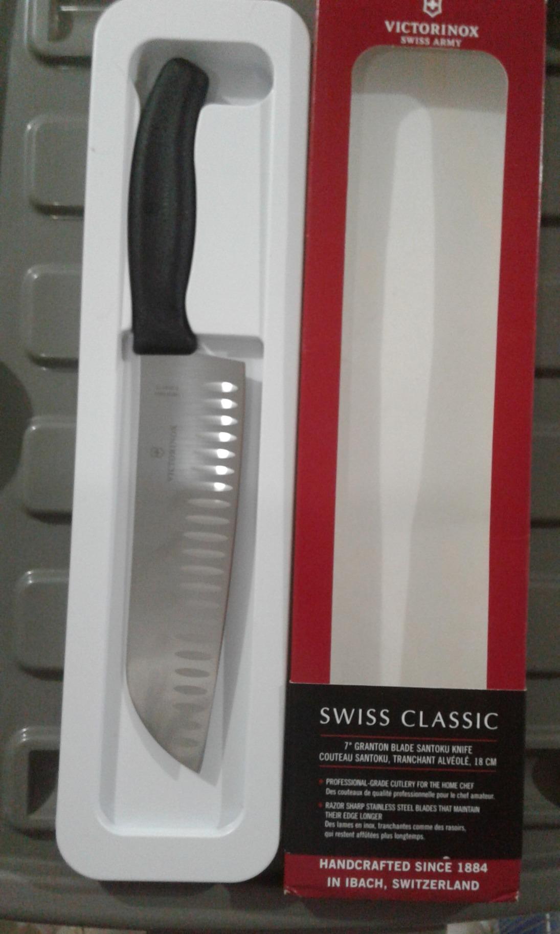 Victorinox Swiss Classic 7 Inch Santoku Knife, Granton Blade, Black customer photo 1