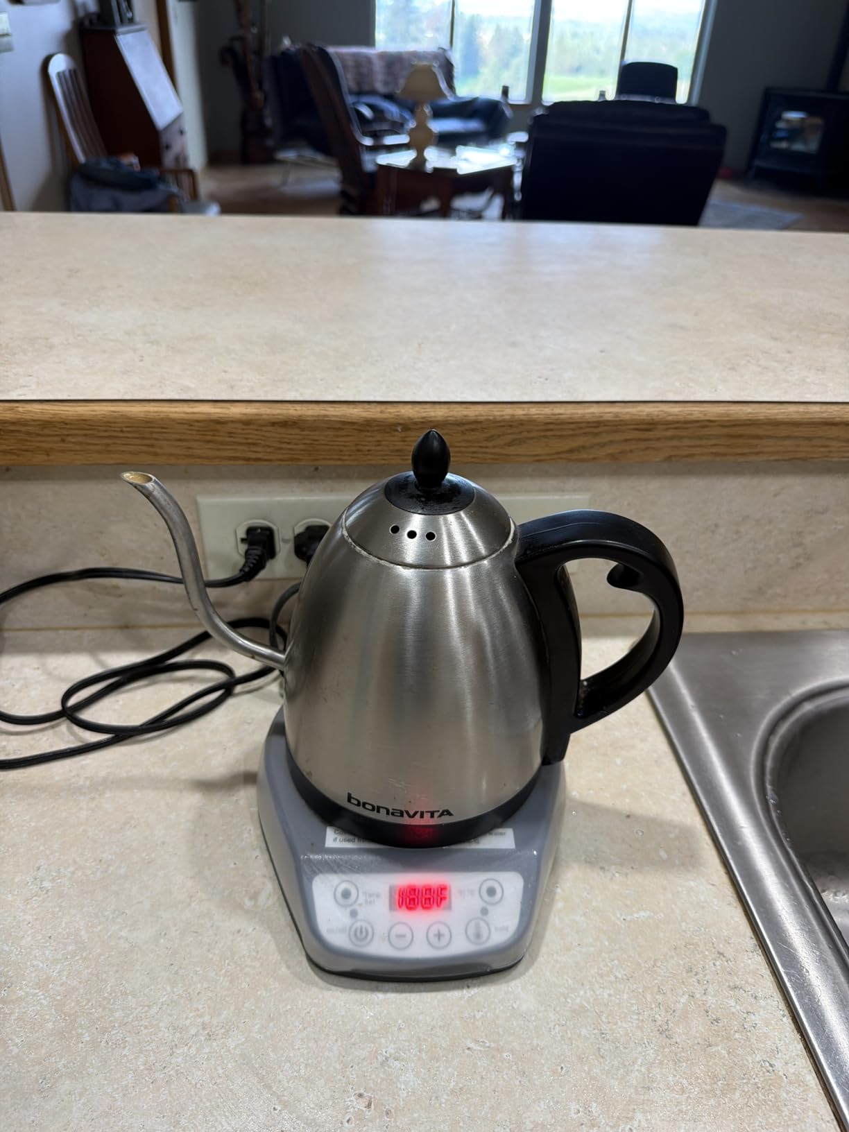 Bonavita 1L Digital Variable Temperature Gooseneck Electric Kettle for Coffee Brew and Tea Precise Pour Control, 6 Preset Temps, Café or Home Use, 1200 Watt, LED Panel, Stainless Steel customer photo 2