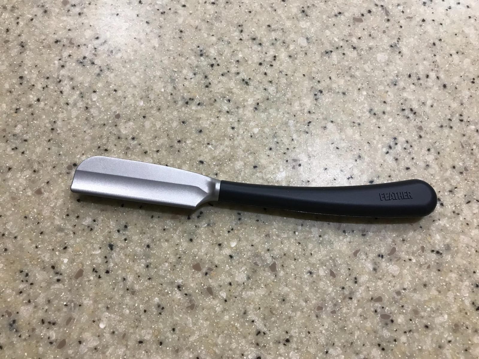 Feather Artist Club Black SS Straight Razor - Straight Razor for Single Straight Edge Barber Razor Blades - Professional Shaving Razor for Men - Made in Japan customer photo 2