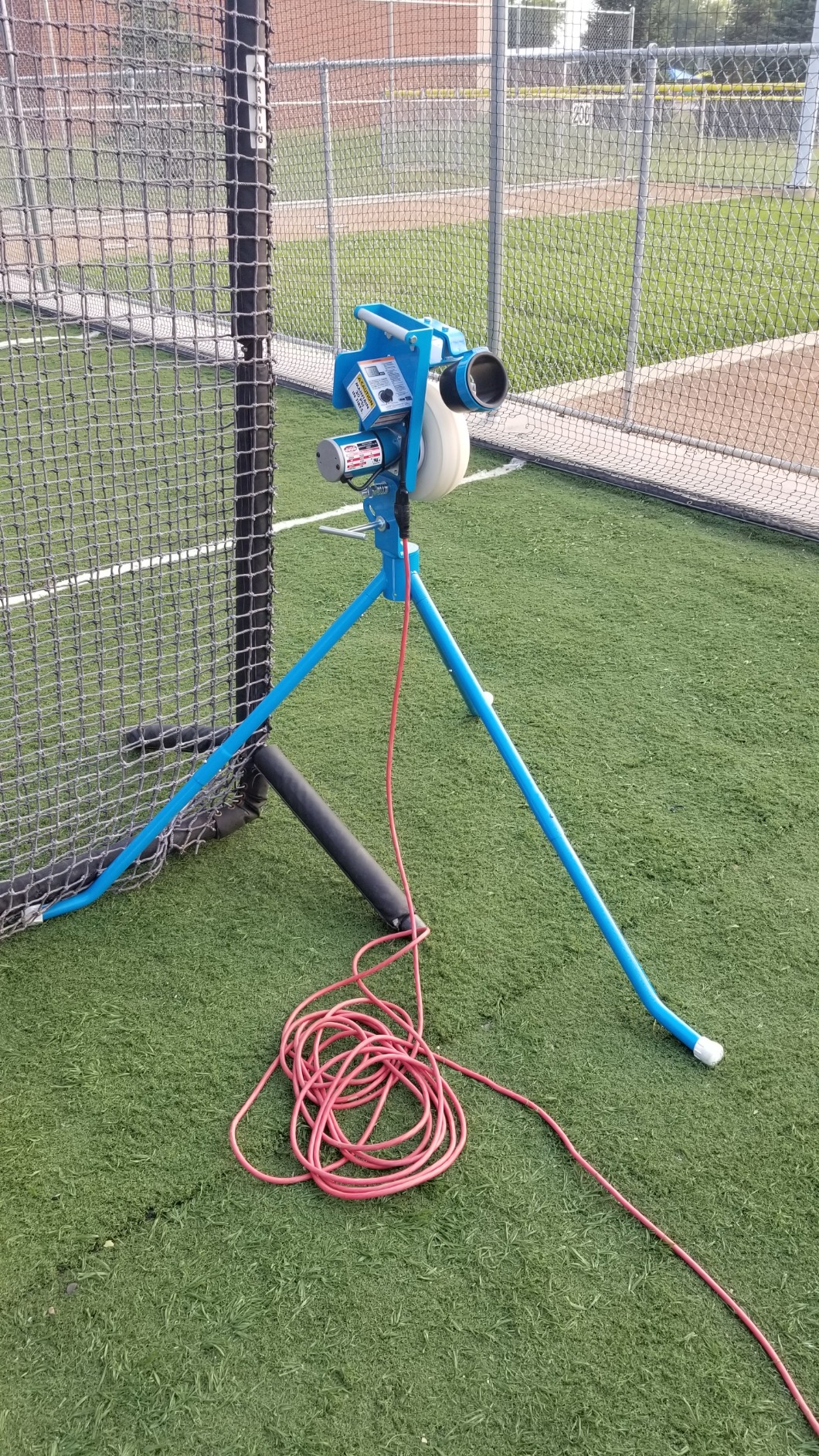 JUGS PS50 Baseball and Softball Pitching Machine - The Introductory-Level Pitching Machine That Throws up to 50 mph. Throws Both Baseballs and softballs. customer photo 1