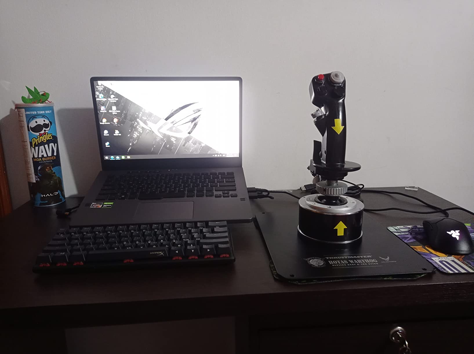 Thrustmaster HOTAS Warthog A-10C replica metal flight stick - PC | Hall-Effect 16-bit, detachable handle, 19 buttons, 3 hat switches, dual trigger, 6+ lb weighted base, T.A.R.G.E.T software customer photo 1