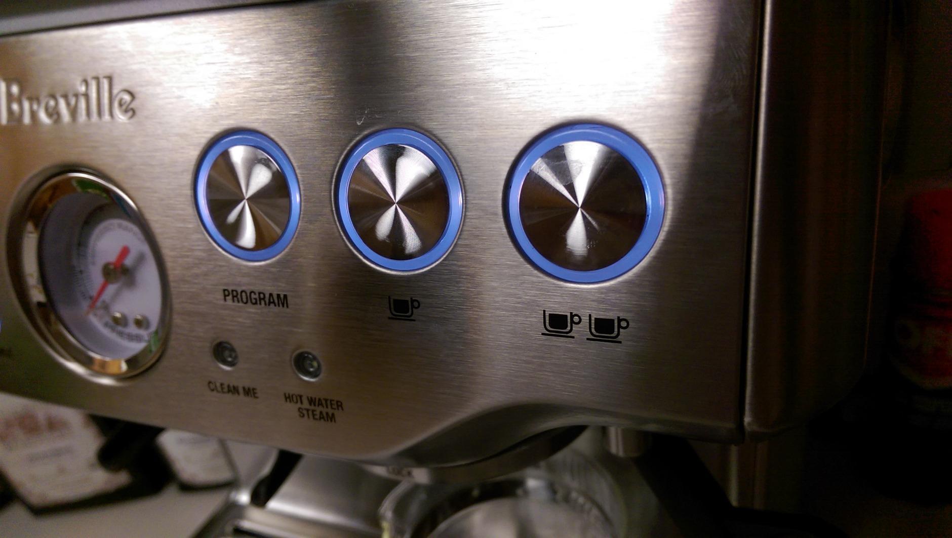 Breville BES870XL Barista Express Espresso Machine, Brushed Stainless Steel | Craft café-quality espresso shots, lattes and cappuccinos at home with this manual coffee maker with built-in grinder customer photo 2