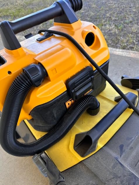 DEWALT 20V MAX Cordless Shop Vac, Wet Dry Vacuum Cleaner, Portable 2 Gallon Wet Dry Vac, Strong Suction Shop Vacuum with HEPA Filter, Tool Only (DCV580H) customer photo 2