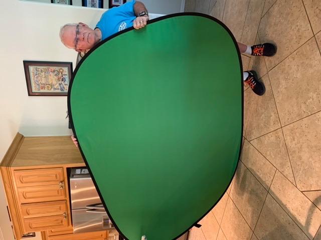 NEEWER Chromakey Backdrops, Double Sided Green Screen and Blue Screen, 2 in 1 Collapsible and Reversible Background for Photography, Gaming and Live Streaming, 5'x6.6'/1.5m x 2m (Green/Blue) customer photo 1