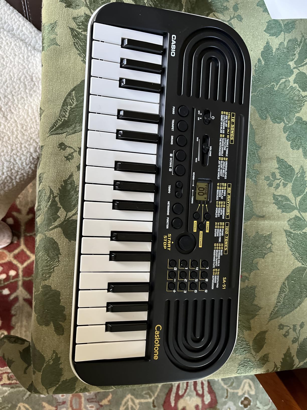 Casio Casiotone SA-51 32-Key Compact Digital Keyboard customer photo 1