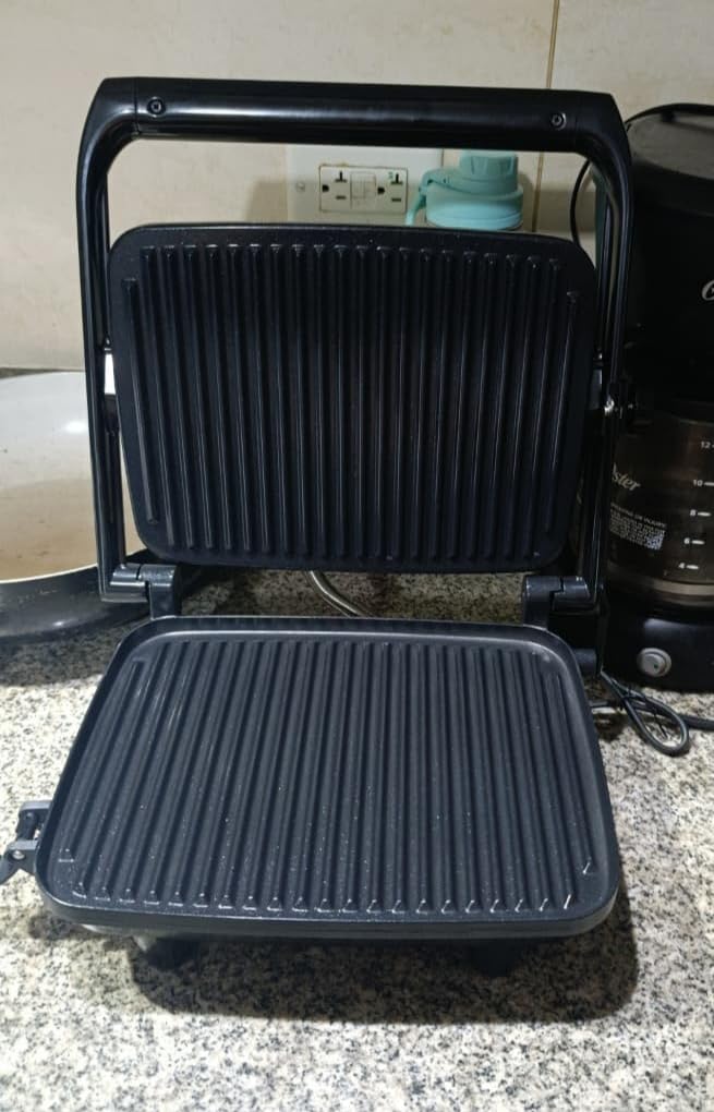 Hamilton Beach Panini Press, Sandwich Maker & Electric Indoor Grill, Floating Hinge, Locking Lid, PFAS-Free Non-Stick 8