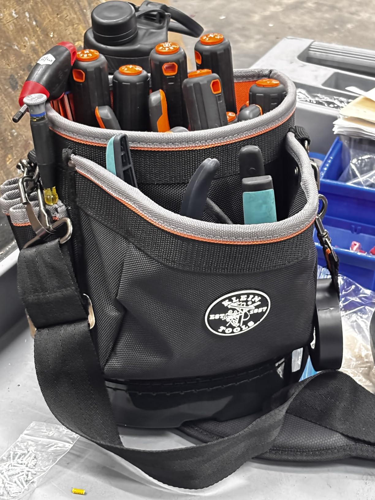 Klein Tools 55419SP-14 Tool Bag with Shoulder Strap Has 14 Pockets for Tool Storage, Can Fit Long Screwdrivers customer photo 2