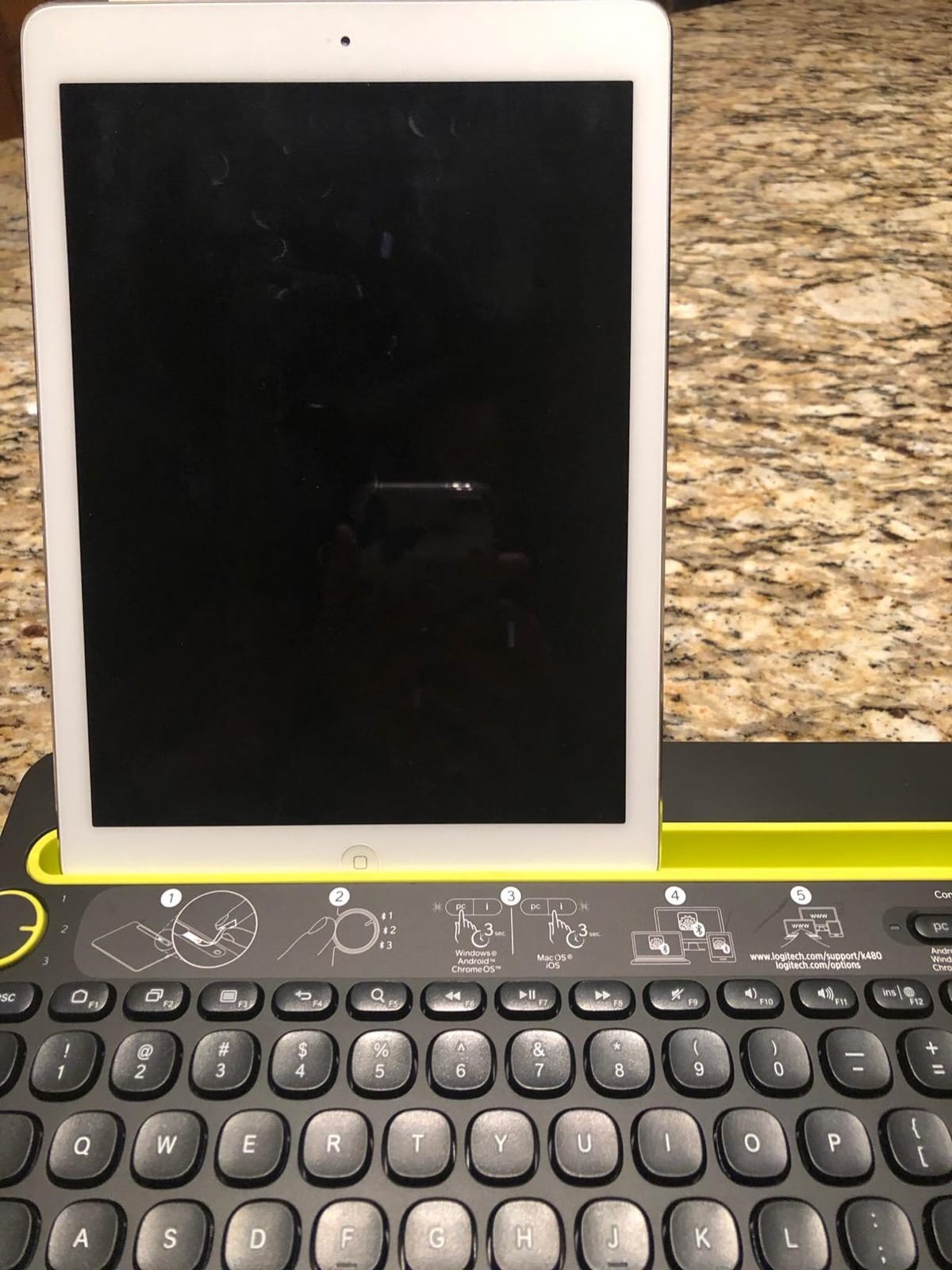 Logitech K480 Wireless Multi-Device Keyboard for Windows, macOS, iPadOS, Android or Chrome OS, Bluetooth, Compact, Compatible with PC, Mac, Laptop, Smartphone, Tablet - Black customer photo 2