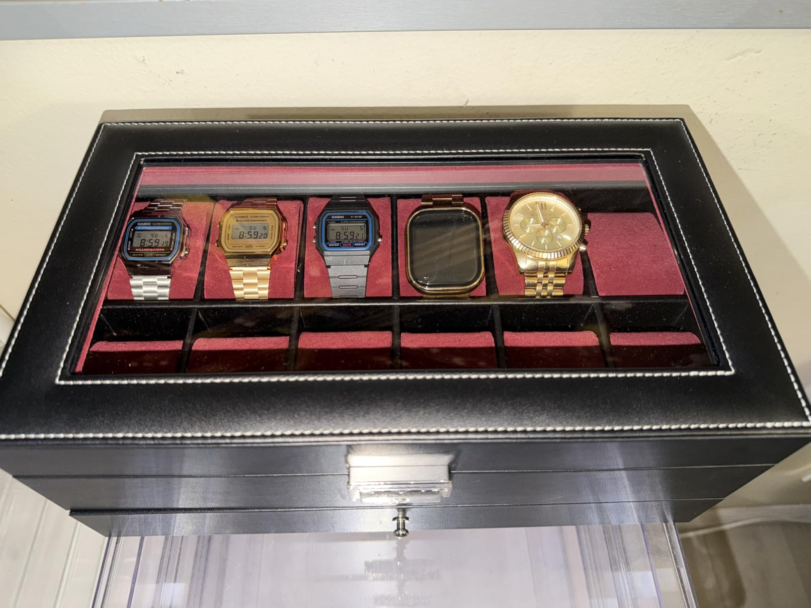 SONGMICS Watch Box, 12-Slot Watch Case Organizer with Large Glass Lid, 2 Layers, Removable Pillows, Metal Lock, Gift for Loved Ones, Black Synthetic Leather, Gray Lining UJWB012 | For Rings, Bracelets, Gift Idea, Black Synthetic Leather, Gray Lining, BRIDIE Collection, UJWB012G01 customer photo 1