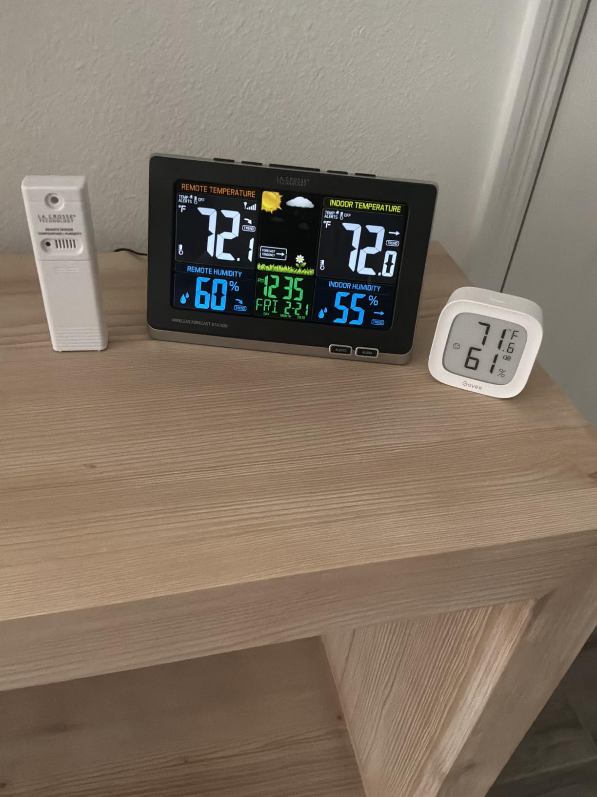 La Crosse Technology 308-1414MB-INT Wireless Color Weather Station with Mold Indicator, Black customer photo 2