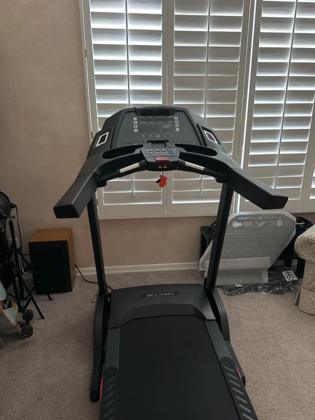 Pro Runner X Treadmill - Heavy Duty Home Construction - FreeSync FTMS Bluetooth Connectivity - Low 6.5