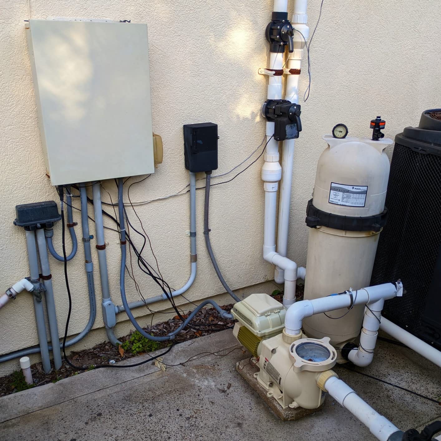 Pentair EC-342001 - SuperFlo VS Variable Speed Pool Pump, 1.5 HP customer photo 1
