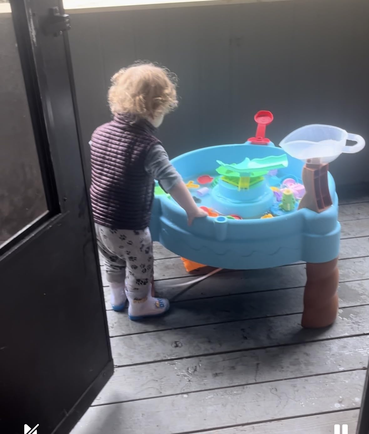 Little Tikes Full Set Water Table Fish 'n Splash - Full Set w/Toys & Fishing Set customer photo 1