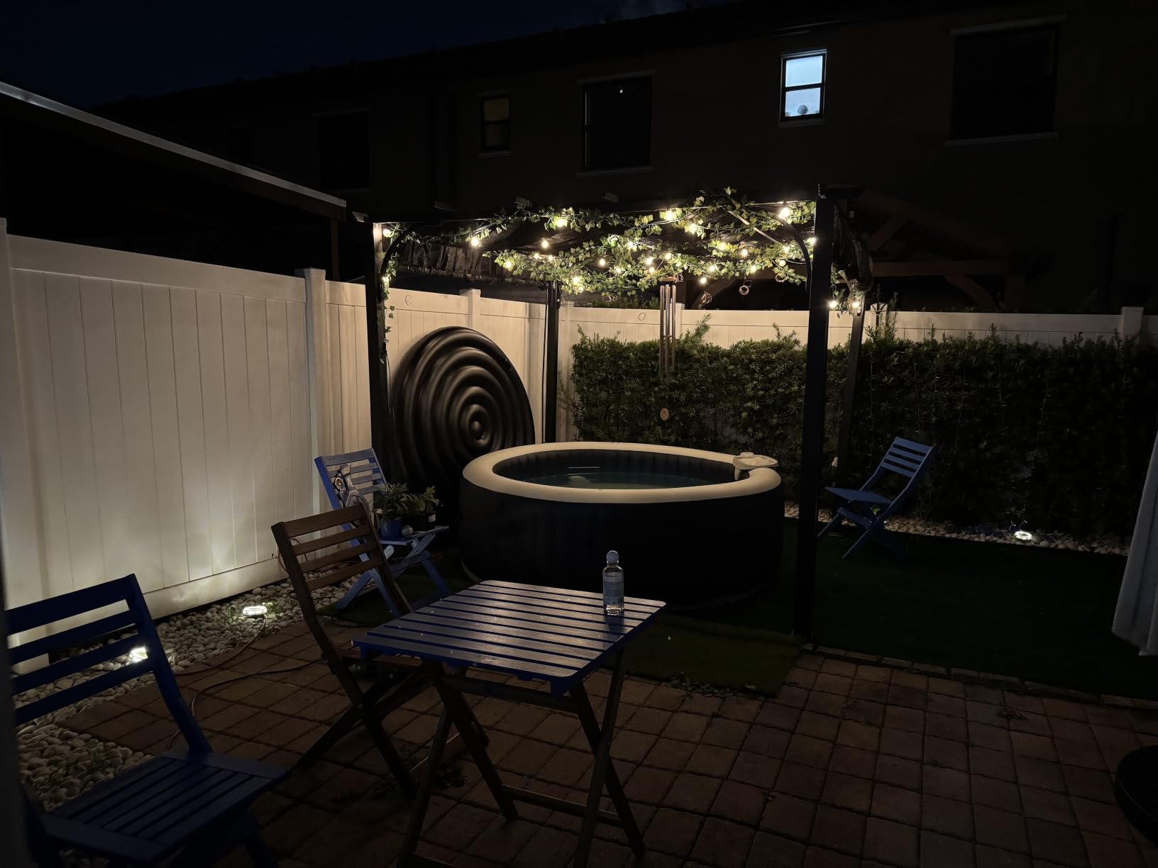 Brightown Outdoor String Lights, 29FT G40 LED IP65 Waterproof Patio Lights | 12 Shatterproof Edison Bulbs, Plug-In, Dimmable, Connectable, Hanging Light for Backyard Porch Party Decor, Warm White customer photo 1