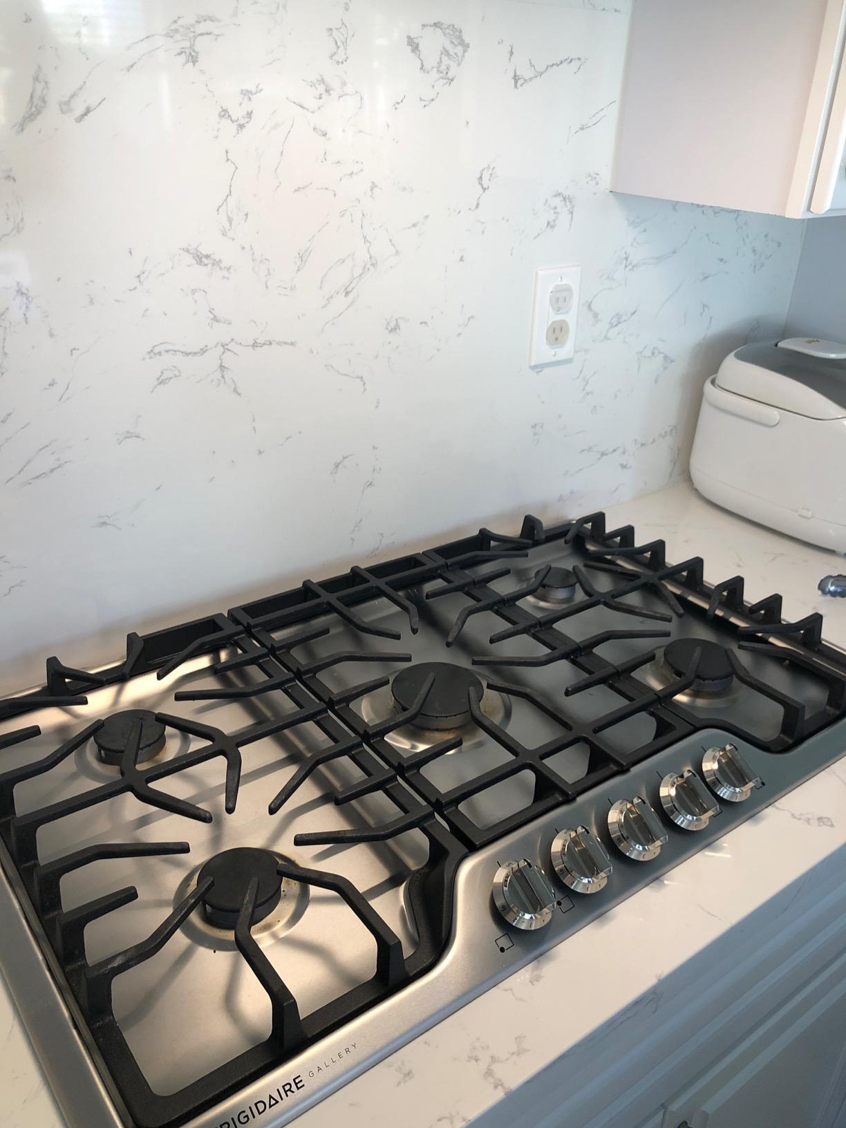 Frigidaire Gallery 36 Inch Stainless Steel Gas Cooktop, 5-Burner Range with Liquid Propane Cooktop Conversion Kit, FGGC3645QS customer photo 2