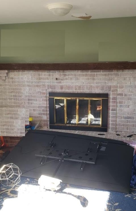 Mount-It! Ceiling TV Mount for 42-98 Inch TVs - Full Motion Swivel, Tilt & Height Adjustable Bracket, 220 lb Heavy-Duty Capacity, VESA 800x450, Sloped Ceilings & Corners - Home & Commercial Use customer photo 2