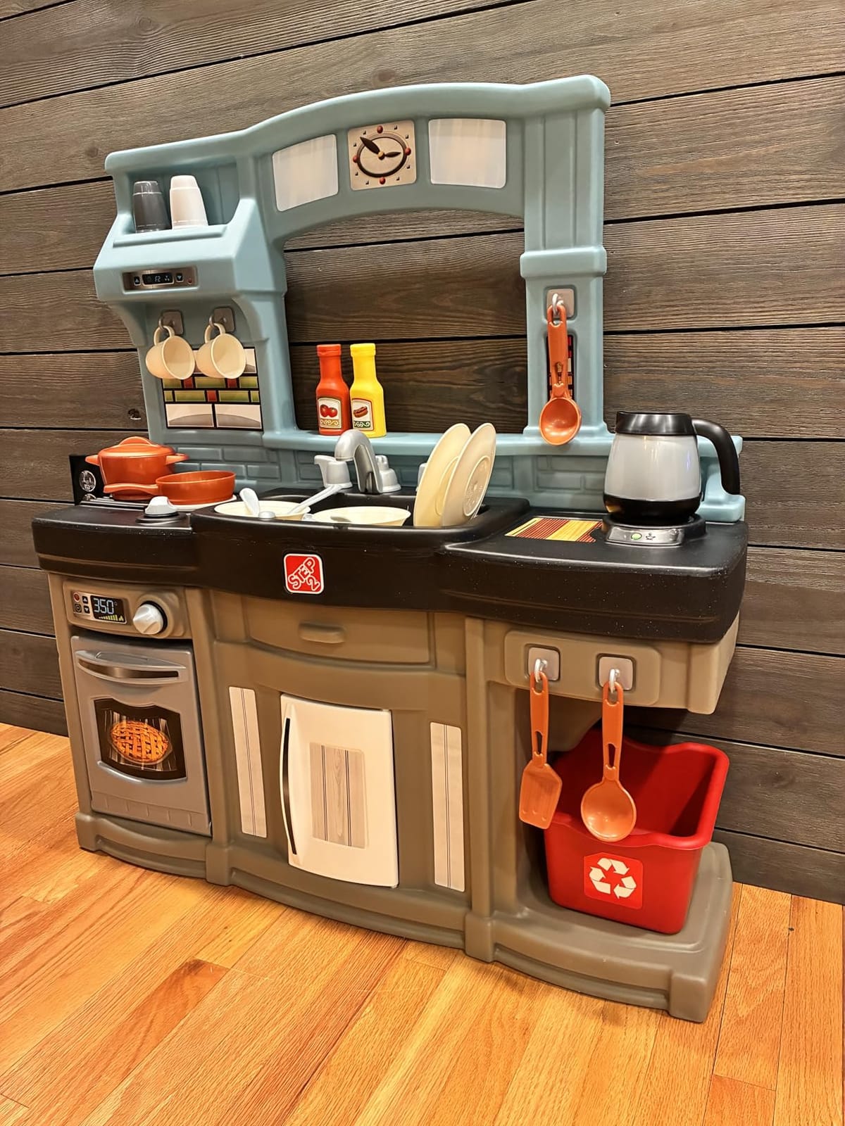 Step2 Best Chefs Kids Kitchen Playset, Indoor/Outdoor Kitchenette, Interactive Play with Lights and Sounds, Made of Durable Plastic, Includes 25 Piece Toy Accessories, For Toddlers 2+ Years Old customer photo 1