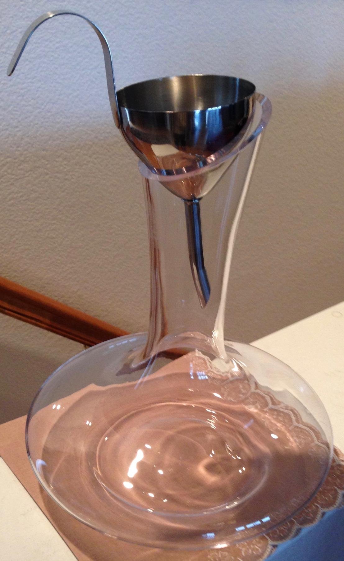 Le Chateau Wine Decanter, 750ml Crystal Glass, Aerator, Red Wine Carafe | Wide Base, Red Wine Decanter, Aerates Wine, Elegant Tableware, Everyday Use, Portable Design, Handheld Gifts for Wine Lovers customer photo 2