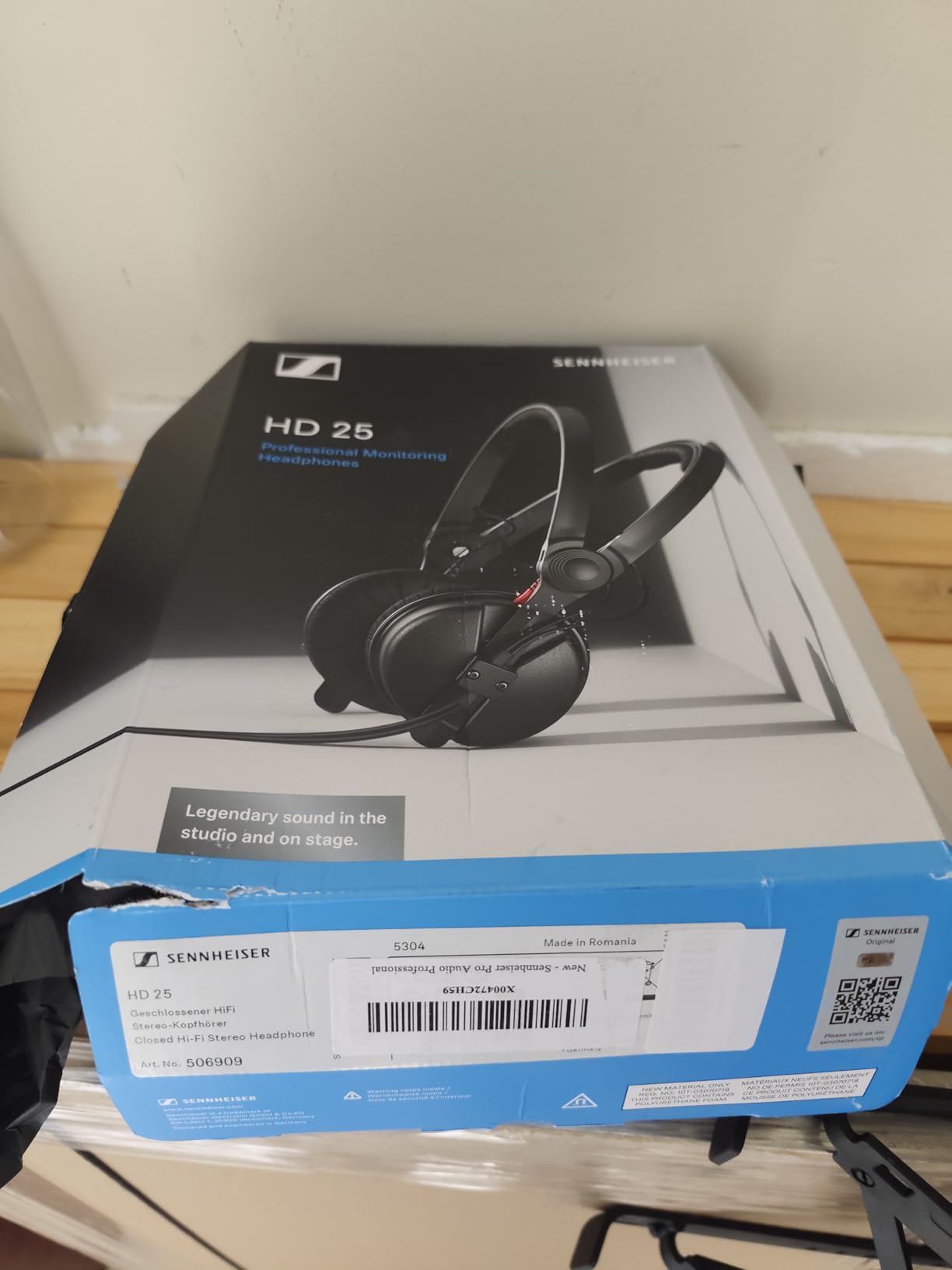 Sennheiser Pro Audio Professional HD 25 On-Ear DJ Headphones Black | Closed-back design with detachable cable and jack adapter for DJing, studio monitoring and sound reinforcement customer photo 1