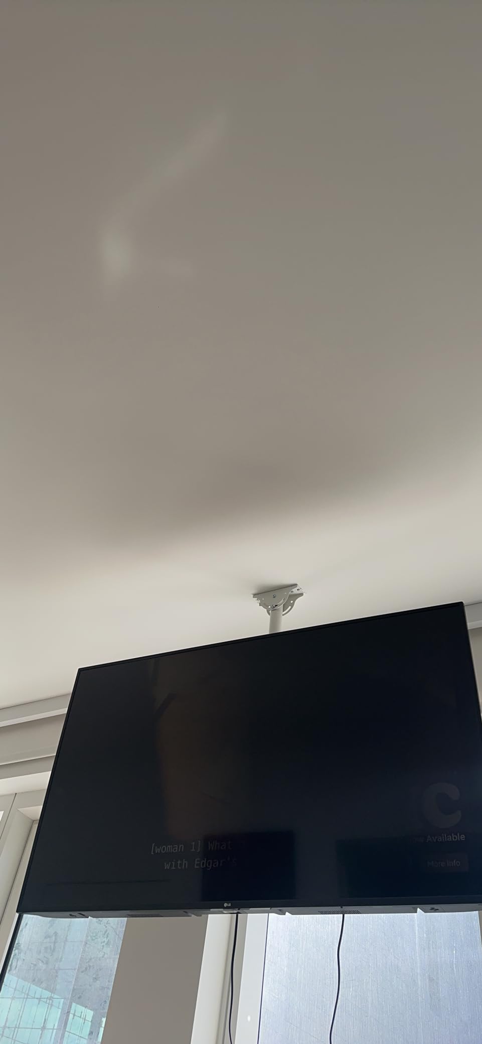 Mount-It! TV Ceiling Mount Bracket, Full Motion 360° Rotation, Fits 32-75 Inch Screens up to 110 lbs, VESA 200x200 to 600x400, Height Adjustable 22-36 Inches, Flat or Vaulted Ceilings, Black (MI-509B) customer photo 2