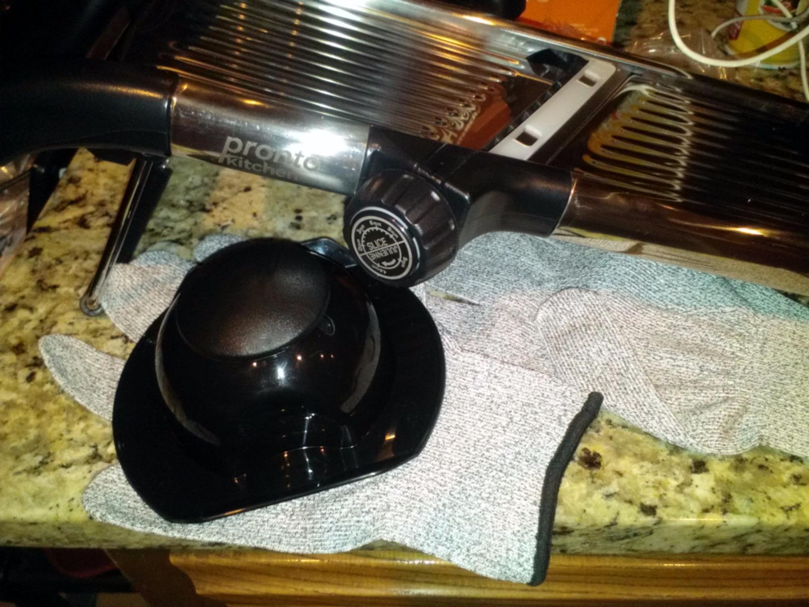 Gramercy Mandoline Slicer for Kitchen with 12 Slice Settings, Black Edition | Slice from Paper-Thin to Thick-Cut with Stainless Steel Frame and Rotating Blade, Non-Slip Base, Gloves and Guard Included customer photo 2