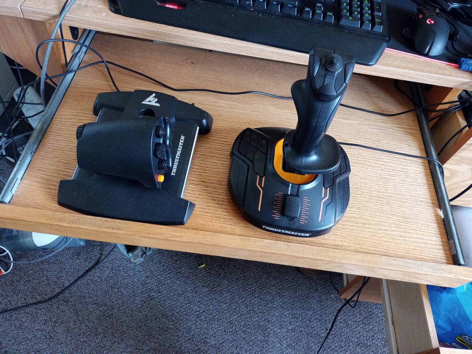 Thrustmaster T16000M FCS HOTAS (Compatible with PC) customer photo 2