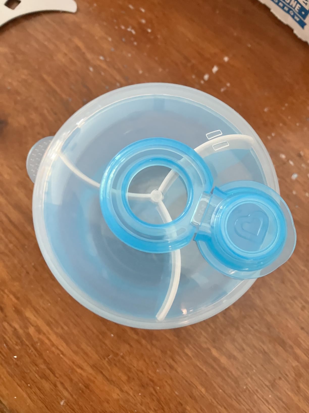 Munchkin Formula Dispenser, BPA Free, 3 9oz Sections, Blue customer photo 2