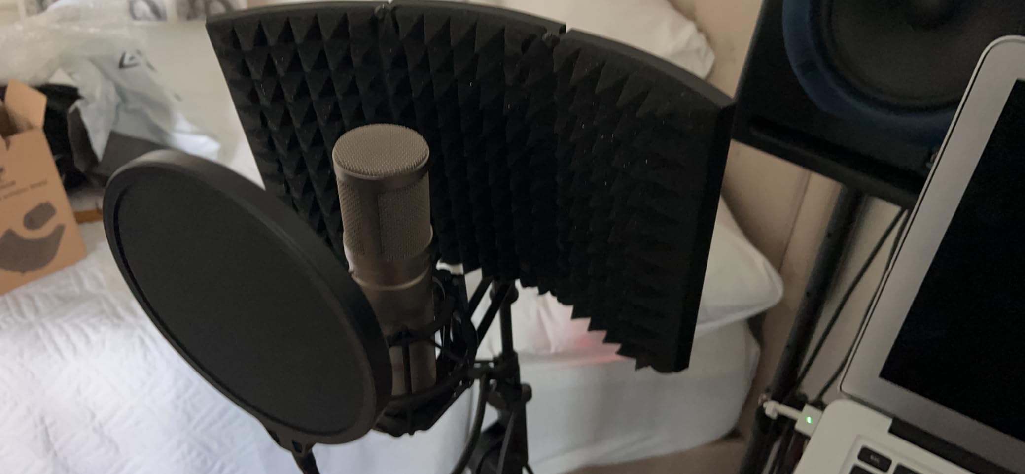 Aokeo Professional Microphone Pop Filter Mask Shield For Blue Yeti and Any Other Microphone,Mic Dual Layered Wind Pop Screen With Flexible 360° Gooseneck Clip Stabilizing Arm customer photo 2