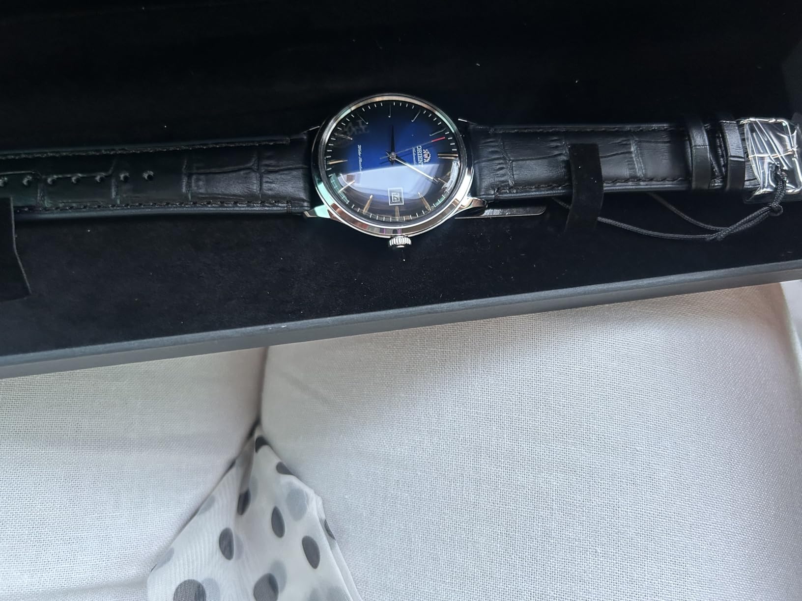 Bambino Version 4 | Automatic/Hand-Winding | 42mm Automatic Dress Watch customer photo 2
